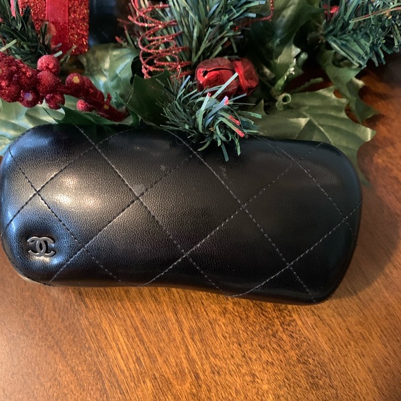 CHANEL Black Quilted Sunglasses. 100% Authentic - Picture 1 of 10